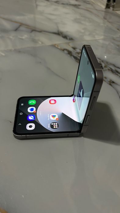Самсунг галакси Z FLIP 6