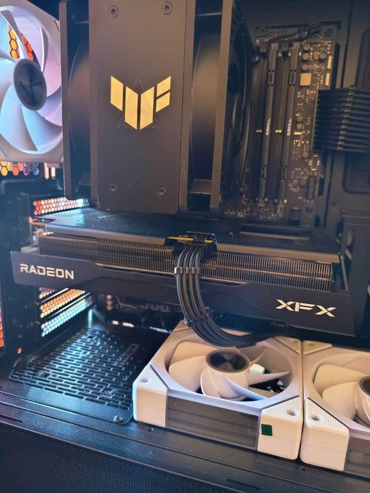 Placa video XFX Radeon RX 9060 XT Swift OC Gaming Edition 16GB