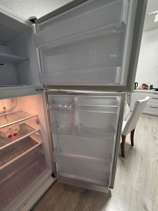Продам холодильник Samsung