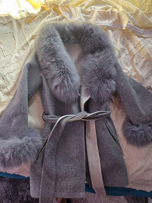 Palton blana naturala stufoasa  calduros iarna