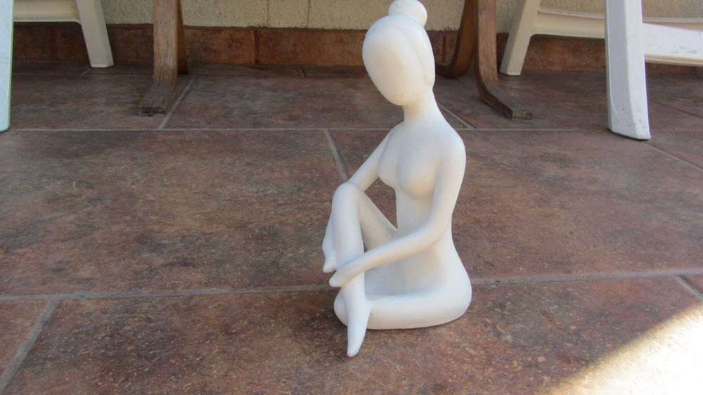 3 Balerine statuete 20cm inaltime, meditatie,  foarte frumoase