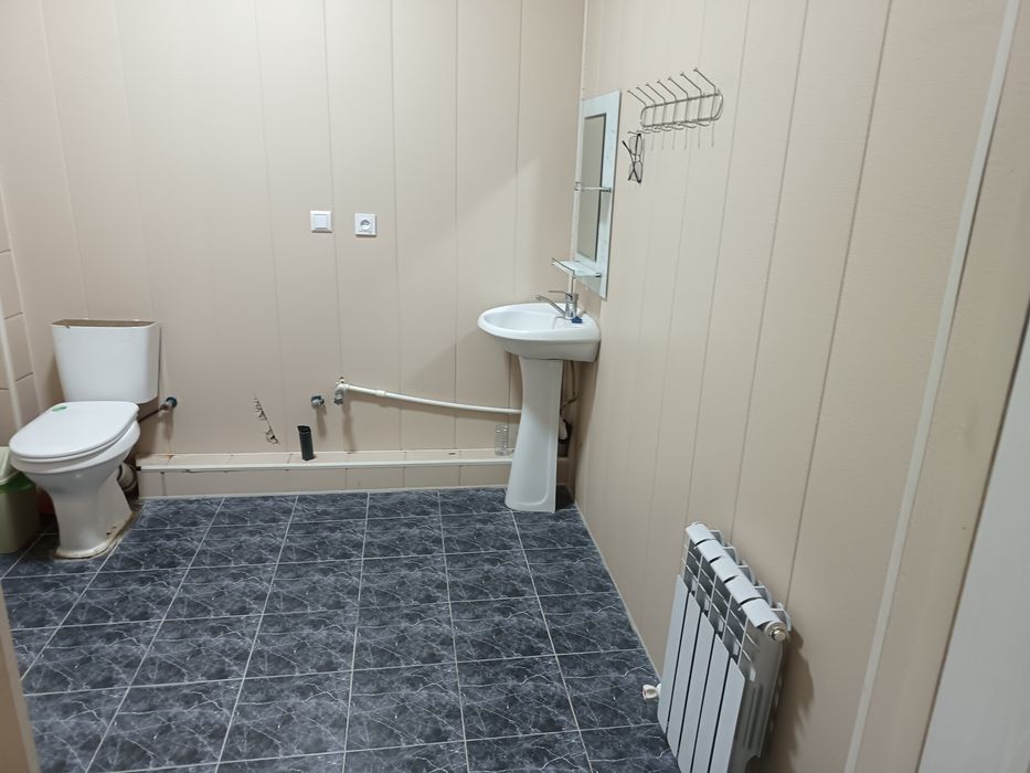 Kvartira sotiladi frunza massivda USELL yonida