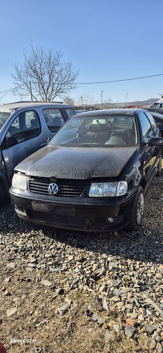 Dezmembram Volkswagen Polo 1.4 benzina AUA