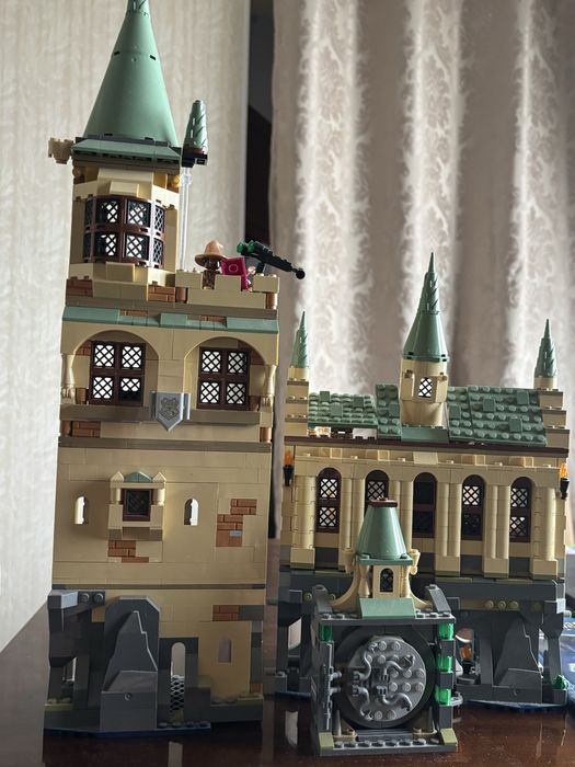 Продам лего замок хогварс б/у оригинал
