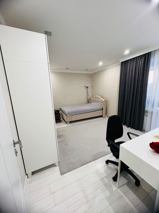 Продам 5 ком кв 186 м2 евроремонт в районе Галактики - View 4
