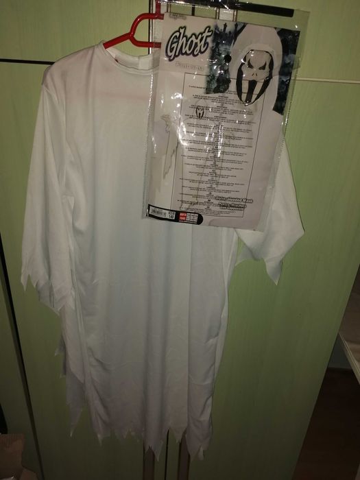 Costum halloween alb