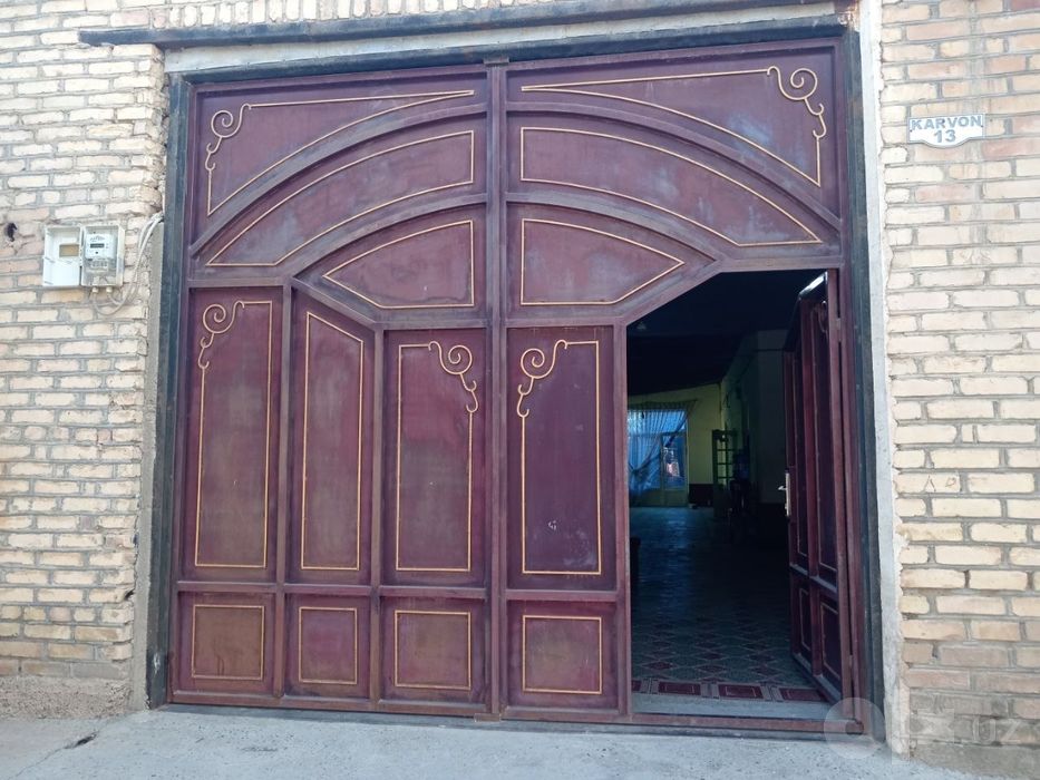 Uchastka hovli sotiladi