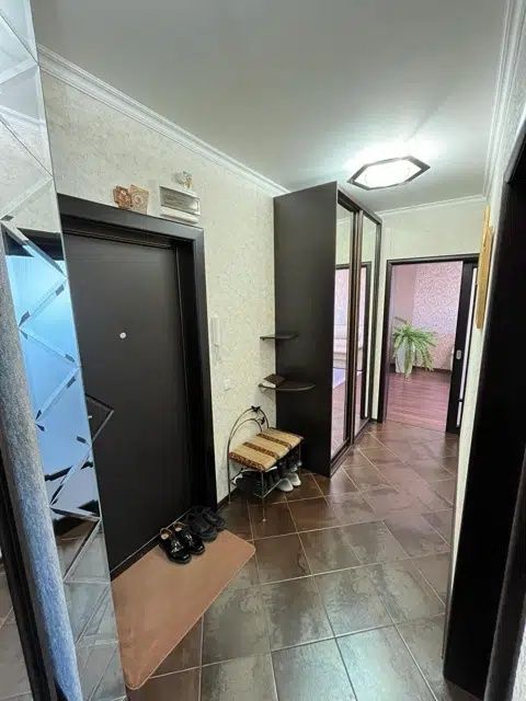 Аренда Высокопотолочка 2-2-3 Метро Ойбек Центр Иностранцам или ЗАГС