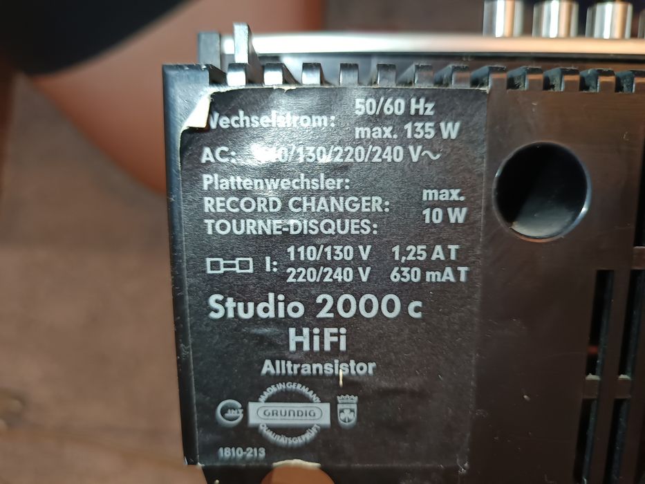 Грамофон GRUNDIG Studio 2000 hi fi