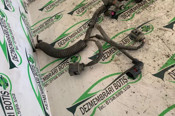 Rampa injectoare 036 133 319 Volkswagen VW Golf 1.4 MT (75 hp)