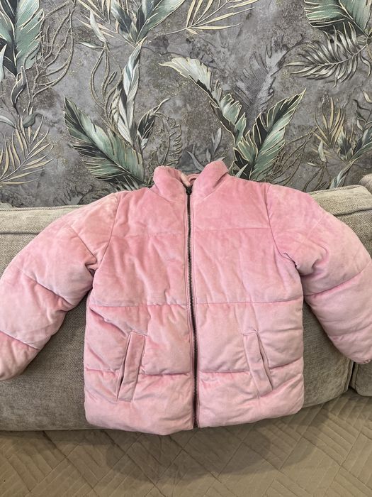 Продам пакет верхней одежды для девочки