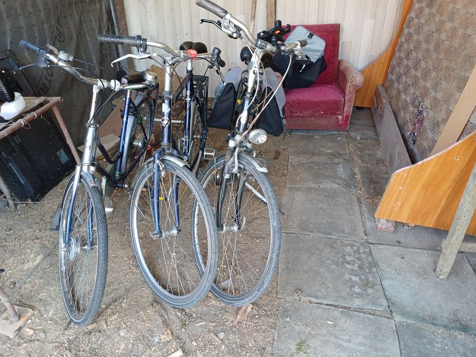 Vând 3 biciclete