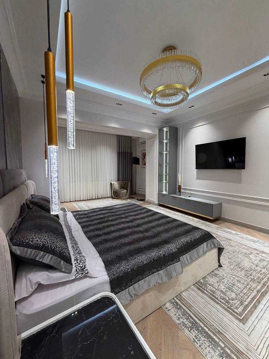 4-комн. в "Банковском доме", 180 м², центр, полностью укомплектована `
