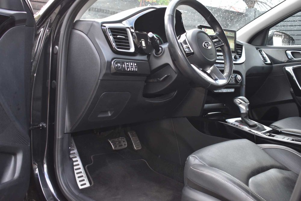 KIA CEED 2021  full option   plug in hibrid