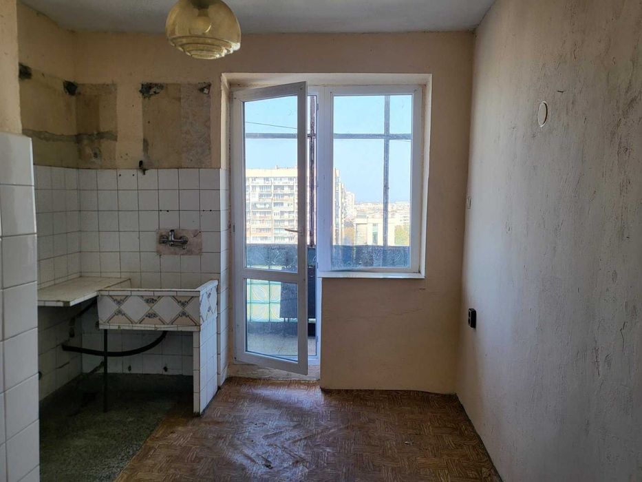 Продава се Двустаен апартамент в Русе, Широк център - 68 кв.м за 706 €/кв.м - Снимка #11