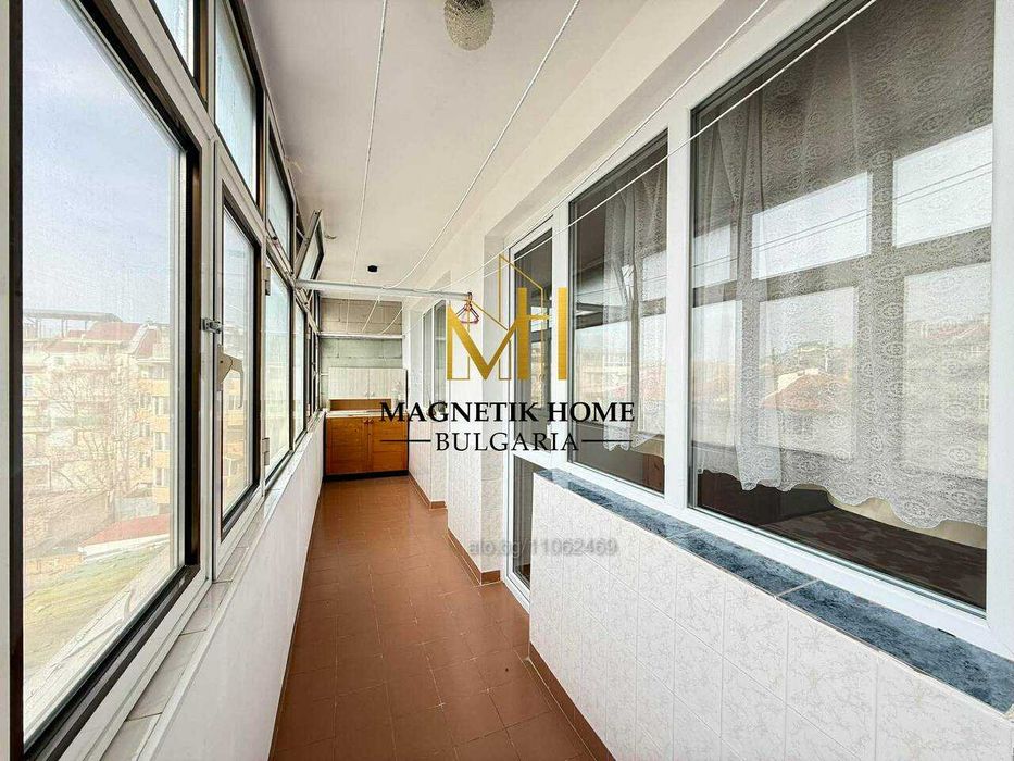 Приветлив двустаен апартамент до Младежки дом и у-ще Иван Вазов в ж.к. Възраждане