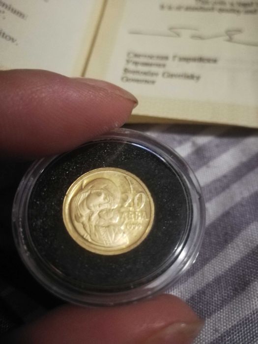 Златна юбилейна монета 20 лева Богородица младенеца