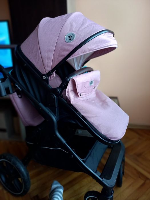 Продавам количка,използвана 3пъти.150лв