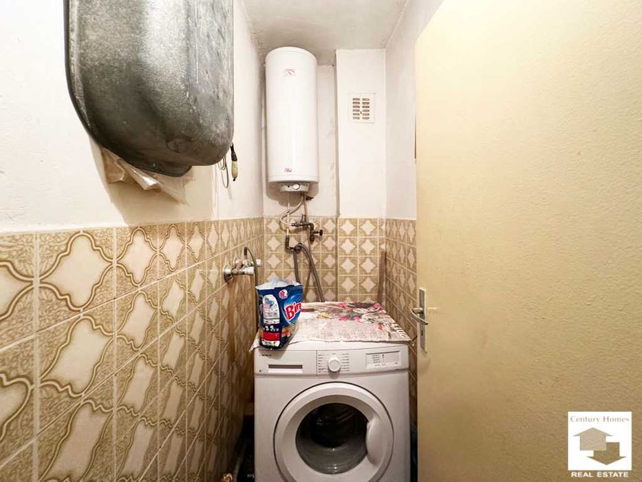 Продава се Четиристаен апартамент в Горна Оряховица - 95 кв.м за 895 €/кв.м - Снимка #12