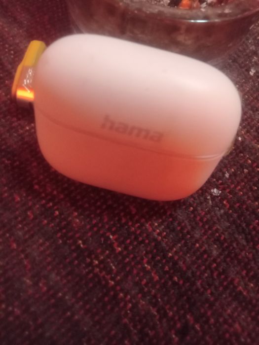 Продавам    слушалки