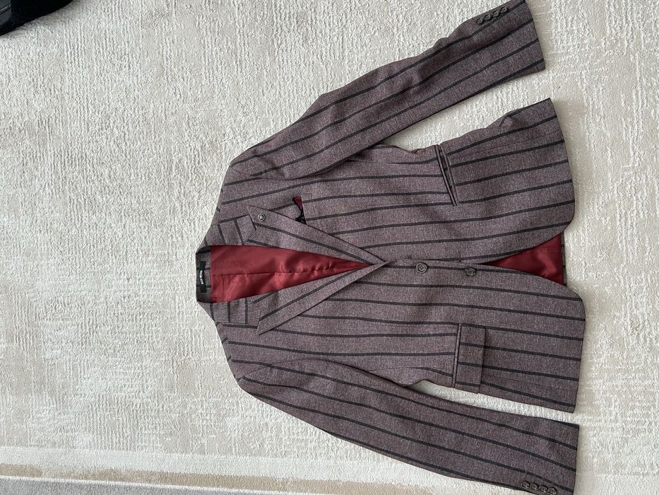 Костюм,тройка,бордовый.