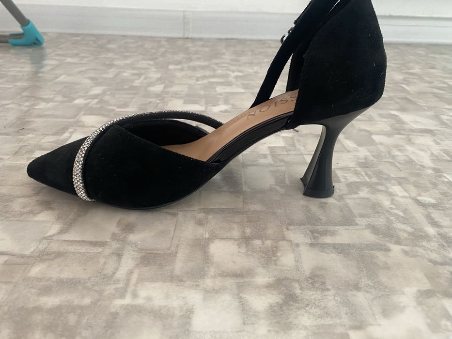 Туфли на каблуках