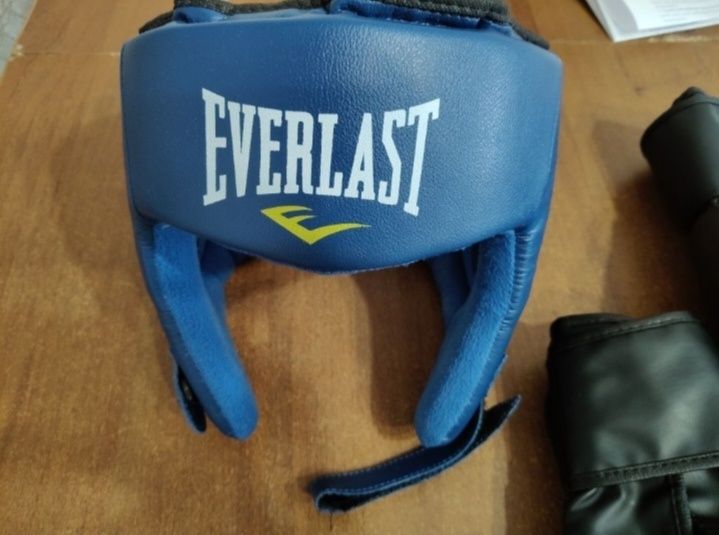 Шлем для бокса и мма