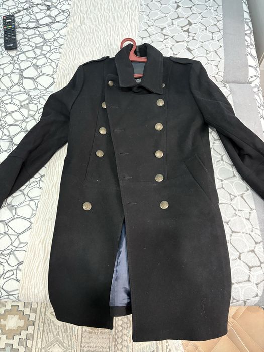 Продам пальто зара и костюм