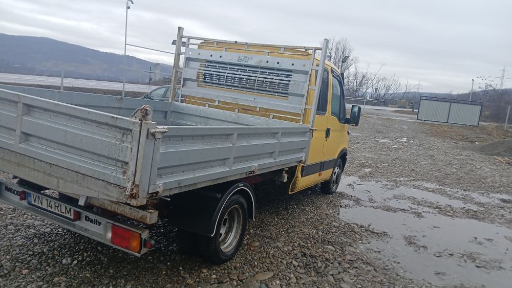 Vind iveco basculabil totul nou  basculabil pe 3 părți accept variante