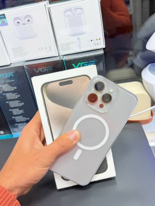 Iphone 15 pro max   .