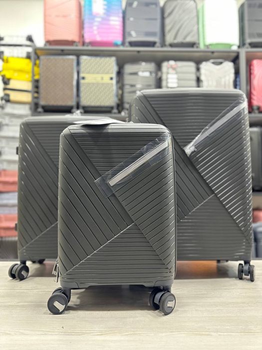 Чемодан Phantom (противоудрарые)