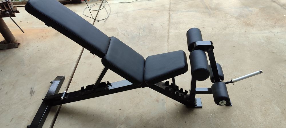 Скамья для жима штанги и разводки гантелями