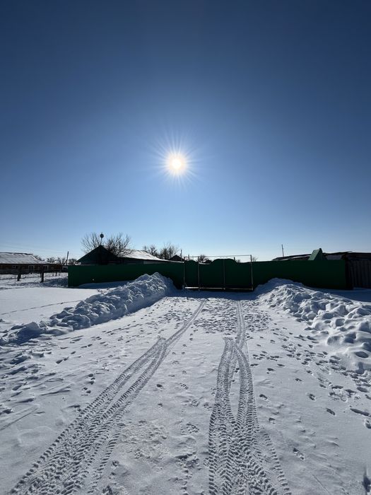 Сырым ауданы, бұлан ауылы, жер үй