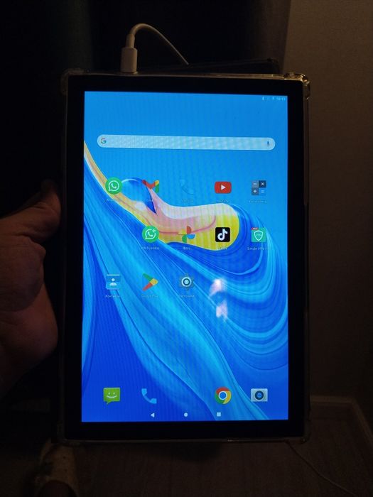 Наушники и планшет