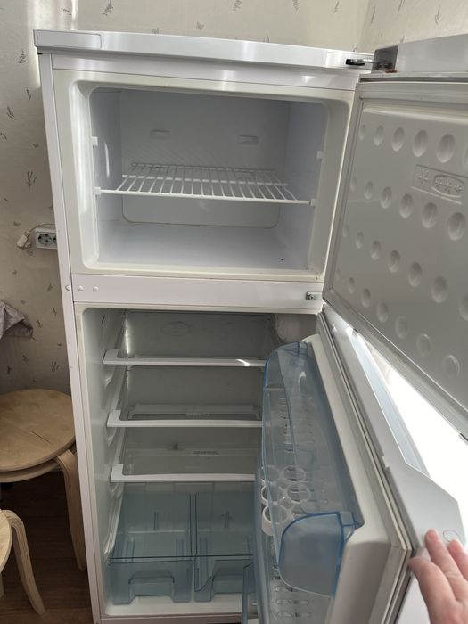 Продам срочно холодильник
