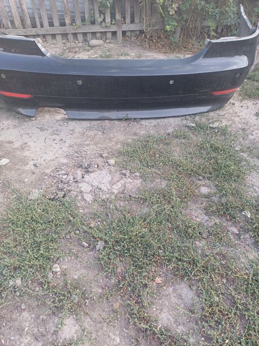 Продам задний бампер на е60