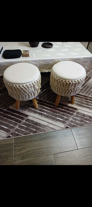 Холна маса+две табуретки