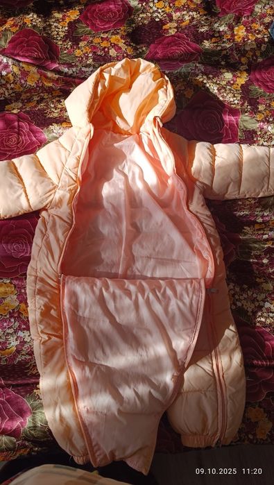 Продам комбинезон рост. 100 см