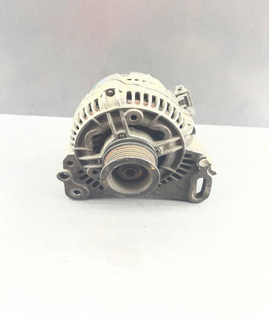 Alternator Volkswagen VW Passat B4