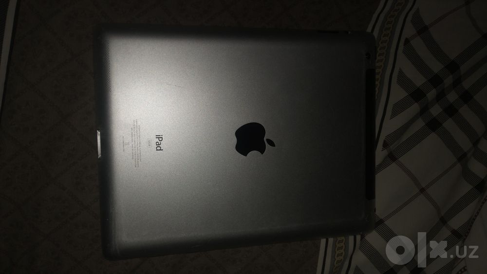 Ipad 2 zapchastga sotiladi
