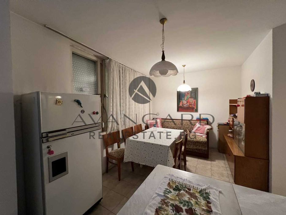 Продава се Тристаен апартамент в Пловдив, Център - 106 кв.м за 2548 €/кв.м - Снимка #4