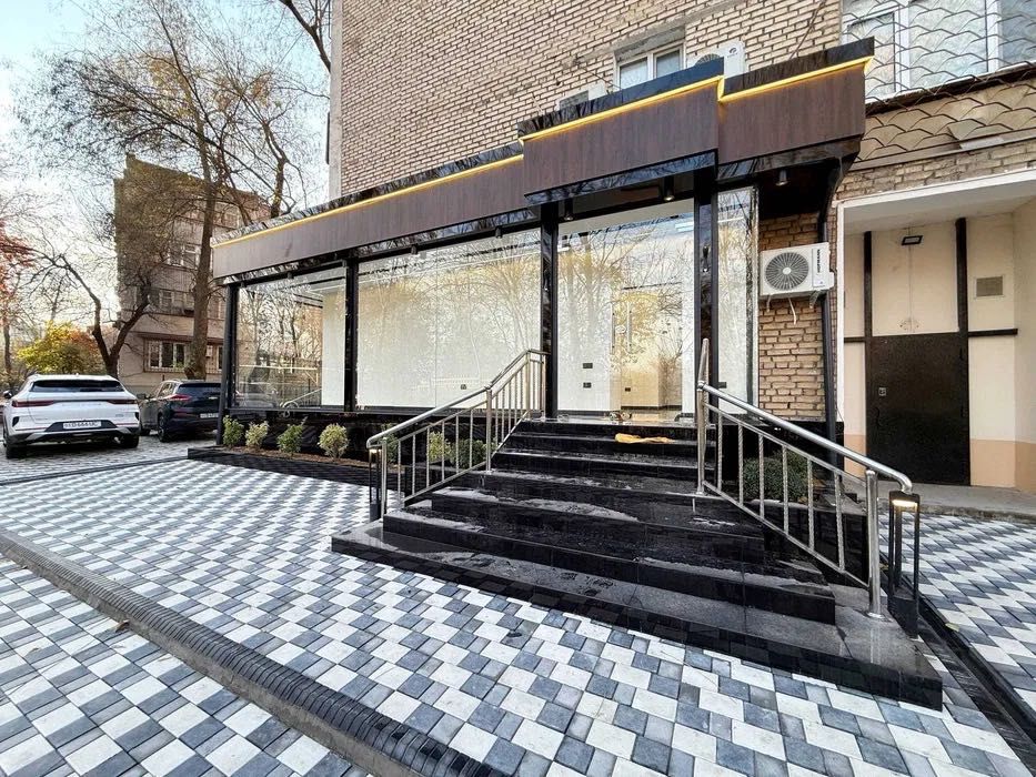 Tayyor ijara: Ofis  salon  show-room 71 m² + 31 m² podval Eco Park