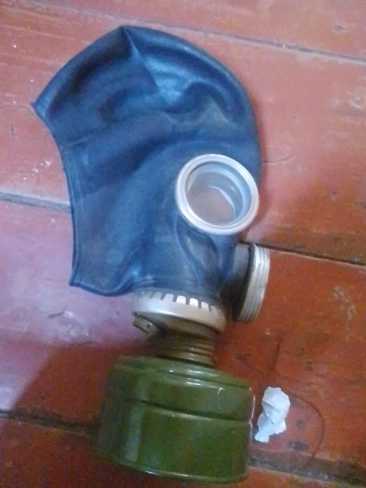 Противогаз ГП-5 .