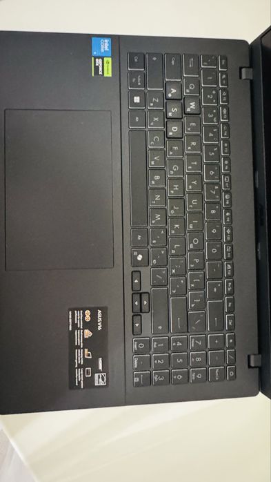 ноутбук Asus v16 с гаратией