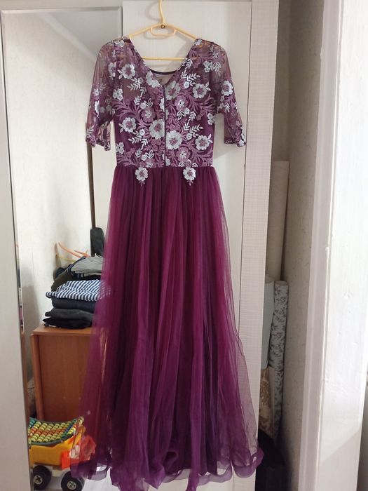 Продам вечернее платье (выпускное)