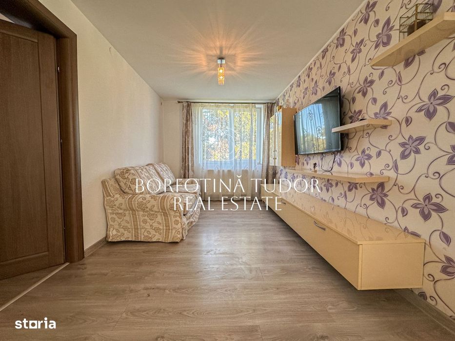 Apartament 3 camere | Plopilor | Semidecomandat | Garaj | Balcon