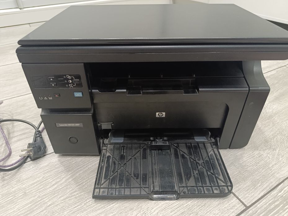 Продам принтер МФУ LaserJet M1132 MFP