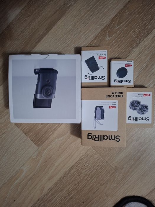 видеокамера Canon PowerShot V10 Advanced Vlogging Kit (черен)