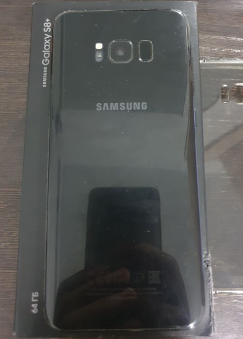 Продам samsung s8 plus
