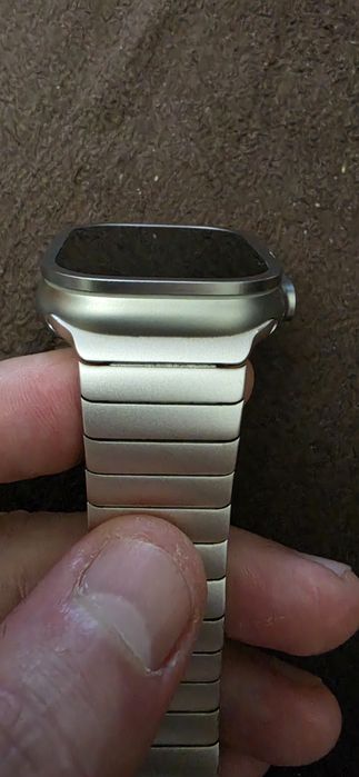 Apple Watch Ultra 2 Titanium ca nou